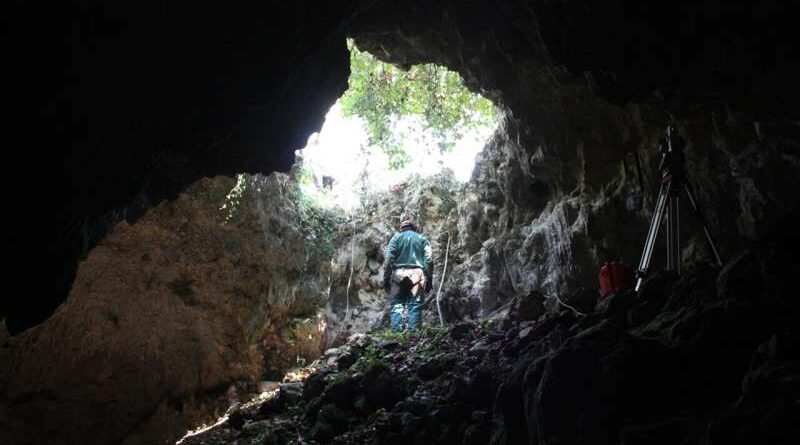 Grotta La Sassa